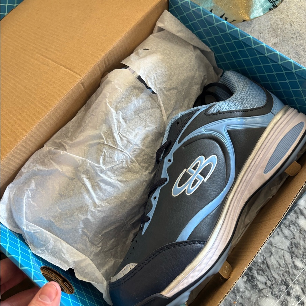 Women's Blue softball Metal Cleats